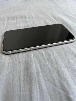 Apple iPhone 11 - 2
