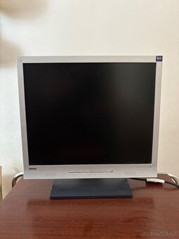 LCD monitor BenQ FP72E S - 17“ - 2