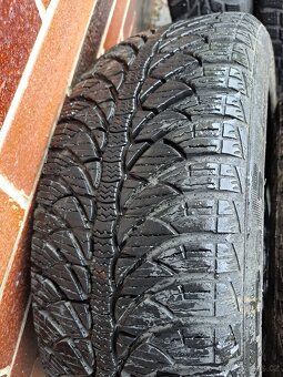 Škoda fabia zimní pneumatiky na.discích 185/55R15 - 2