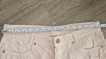 3/4 světle růžové capri kalhoty C&A vel. 40 - 2