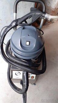 Parní čistič- vysavač - 2