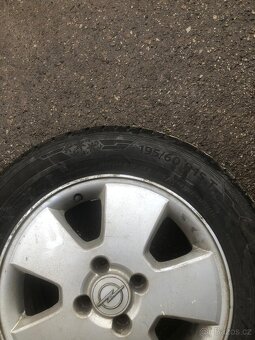 litá kola 195/60R15 na zimních pneu - 2