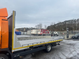 Nástavba z nákladního auta - 2