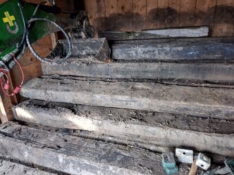 Dřevěné pražce - 2