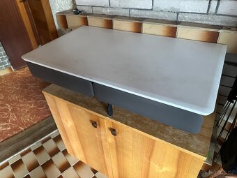 Psací stůl na zeď - 2