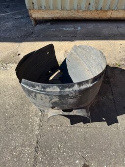 Pravý přední podběh kola 159/Brera - 2