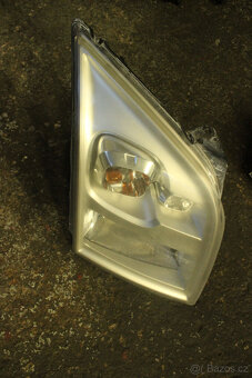 přední světlo Ford Transit - 2