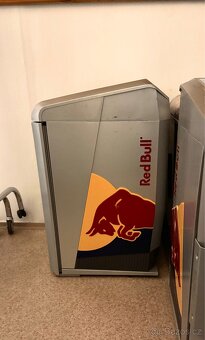 Lednice RedBull podbarová - 2