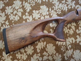 Pažba CZ 557 THUMBHOLE schránková verze - 2