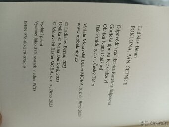 Kniha - Poklona paní četnívci - 2