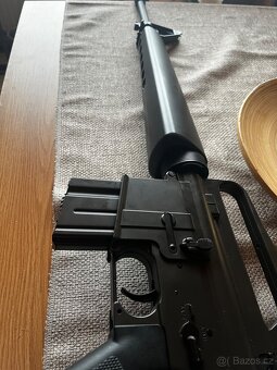 Airsoft zbraň m16 - 2