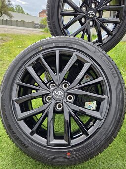 Nová orig.zimní sada Toyota Corolla 17" 225/45/17 - 2