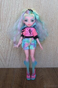 Monster High panenka Lagoona Blue s doplňky - 2