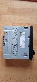 Autorádio JVC KD-R861BT - 2