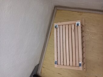 Drevena postylka pro panenku - 2