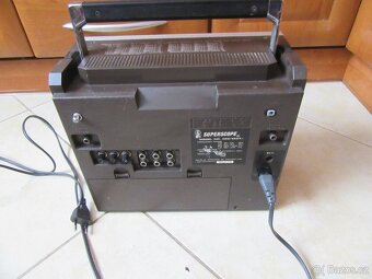 Nabízím radio Superscope CRS-3504n. Nekompletní. Chybí repro - 2