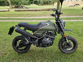 Brixton crossfire 125 XS - 2