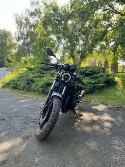 Kawasaki GPZ 750 _ café racer - 2