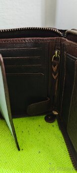 Velká peněženka z olejované kůže zapínací na kovový zip - 2