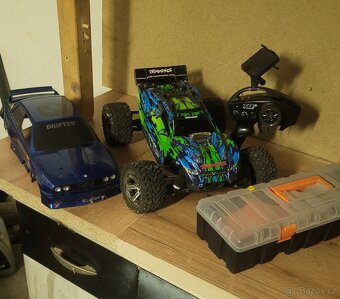 RC auto Traxxas Rustler 1:10 VXL HD 4WD - 2