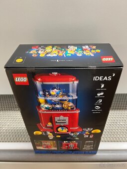 LEGO 21358 Automat na minifigurky - 2