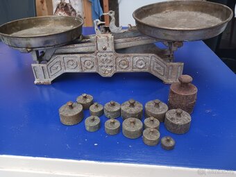 Stará kuchyňská váha - 2