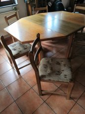 Rozkládací stůl a židle - 2