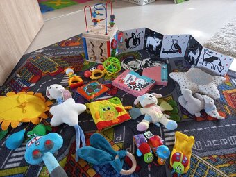 Hracky pro miminko - 2