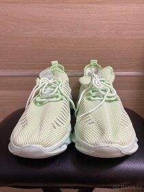 Zelené běžecké boty, velikost 46 - 2