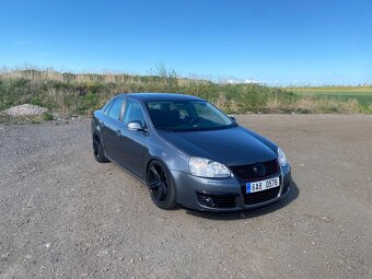 Volkswagen Jetta 1.9tdi 77kw - 2