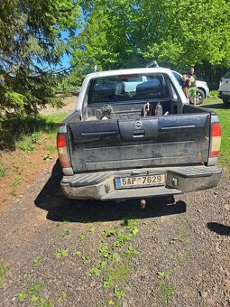 Nissan Navara Double-cab 2,5 tdi - 2