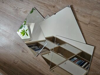 PRODÁM Čtvercová zrcadla z IKEA, 4x 30x30 cm - 2