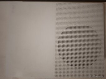 Prodám Xbox One S 1TB + ovladač + hry - 2