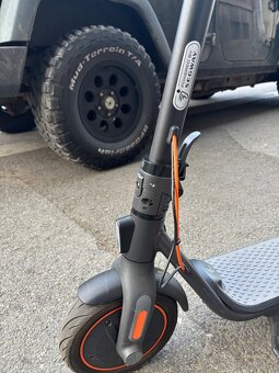 Elektro koloběžka Segway ninebot F40E - 2