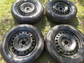 Zimní sada Mercedes GLA R17 5x112 Michelin 215/60/17 - 2