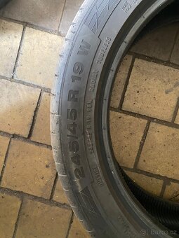 Pneu 245/45r19 - 2