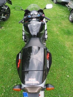 Honda CBR600RR-PC37 - 2