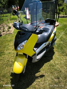 Yamaha x max 250 - 2