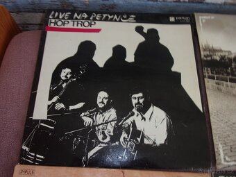 9x LP - GRAMOFONOVÁ DESKA - COUNTRY, FOLK, POP, ROCK... - 2