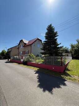 Prodej rodinné domu Lesov - 2