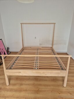 Prodam ikea postel, masive 160x200 - 2