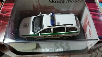Škoda Octavia Combi Tour Policie ČR Abrex 1:43 - 2