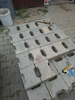 Zámková dlažba "íčko" 10 cm - 2