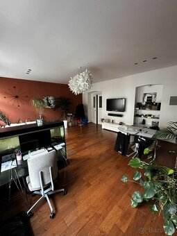 Stylový byt 2+1 s balkonem na Žižkově – 90 m² - 2