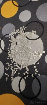 Krabička plná starých českých haléřů (pro sběratele) - 2