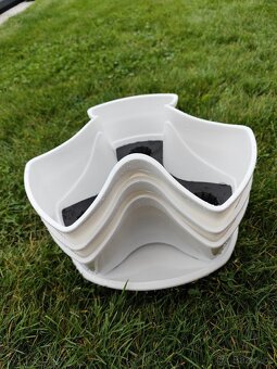 KVĚTINÁČ KASKÁDOVÝ 3 kusy NOVÝ - 2