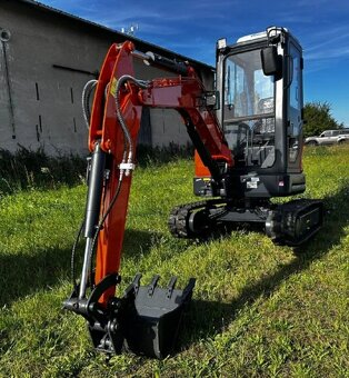 Bagr 3t tříválcový motor roztahovací pásy mimoosé kopání - 2