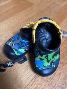 CROCS Batman CC Kids ve velikosti EUR 22/24 (C6/7) - svítící - 2