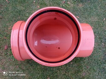 Kanalizační trubka - 2