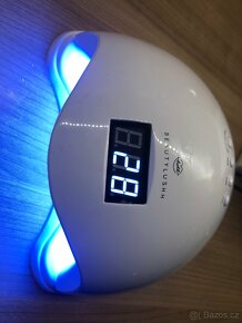 Uv lampa na nehty - 2